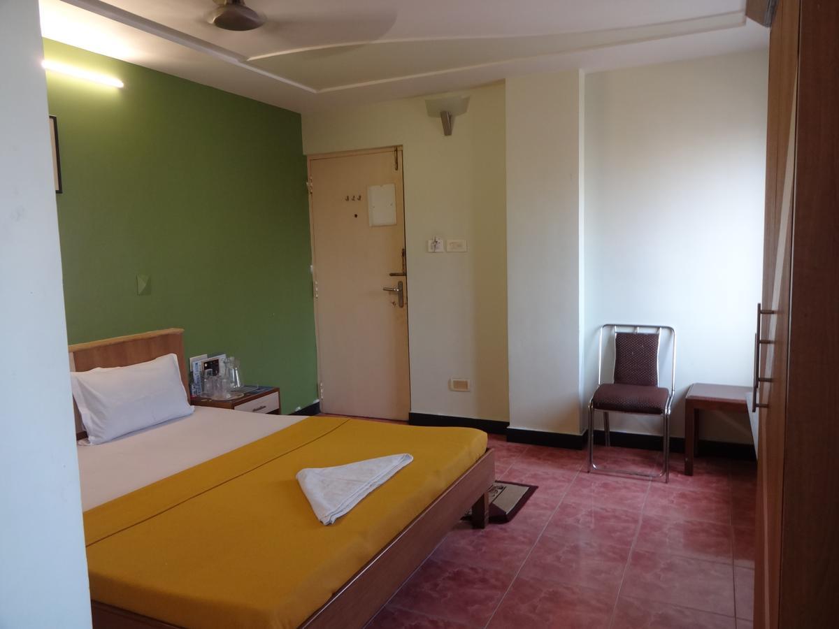 Hotel S R M Central Park Madras Buitenkant foto