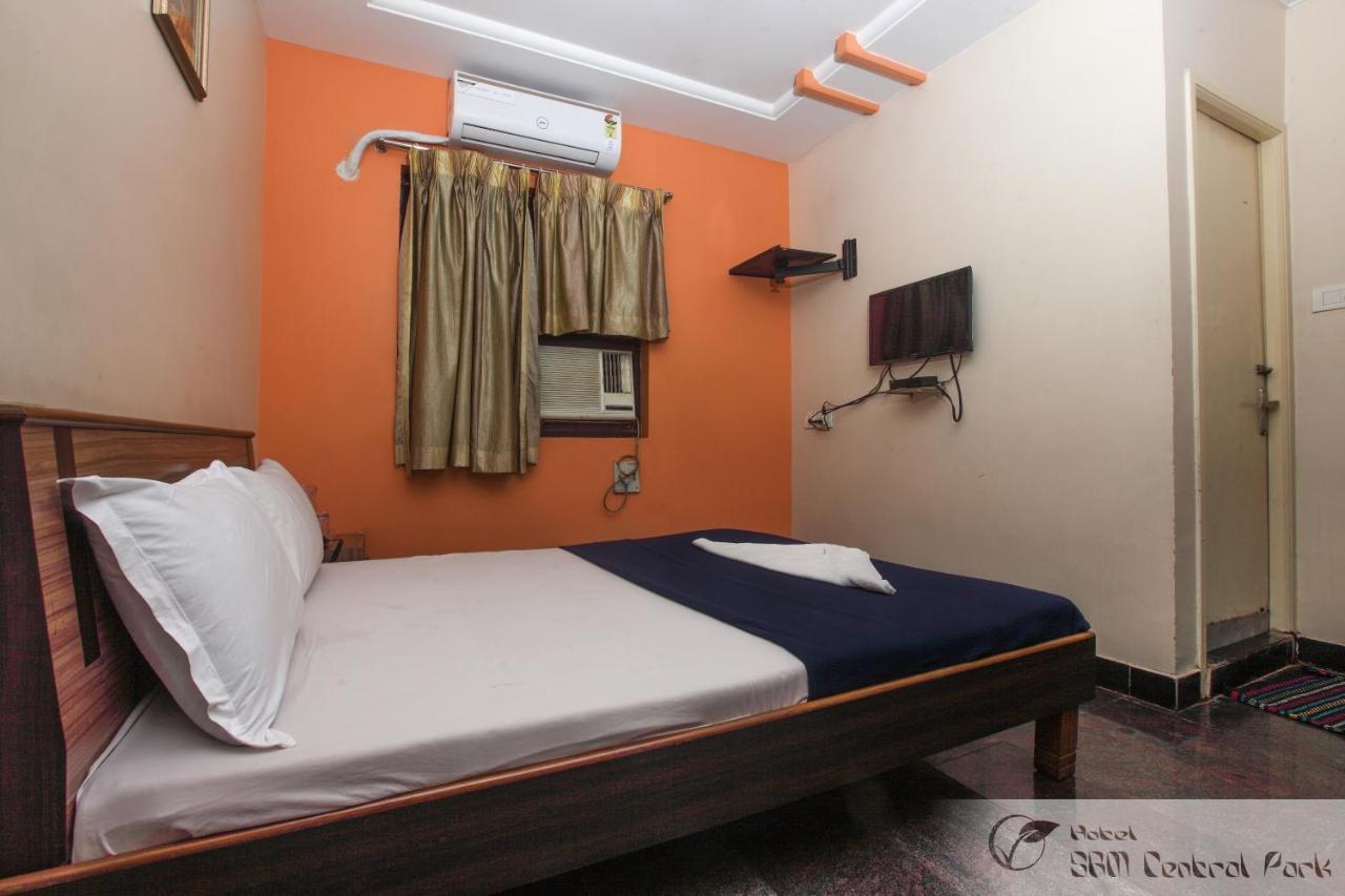 Hotel S R M Central Park Madras Buitenkant foto