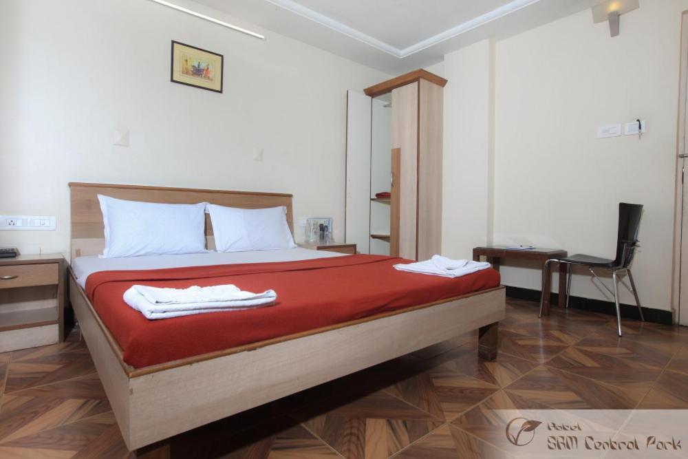 Hotel S R M Central Park Madras Buitenkant foto